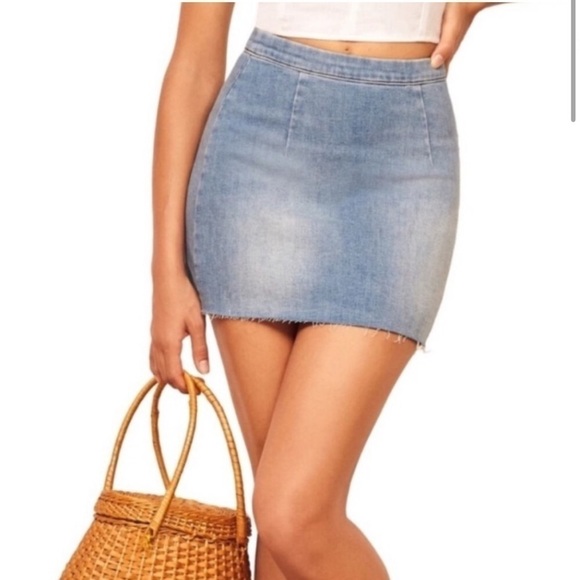 Reformation Jeans Denim Mini Evie Skirt Barbados Medium Wash Women’s Size 27 - Picture 13 of 13